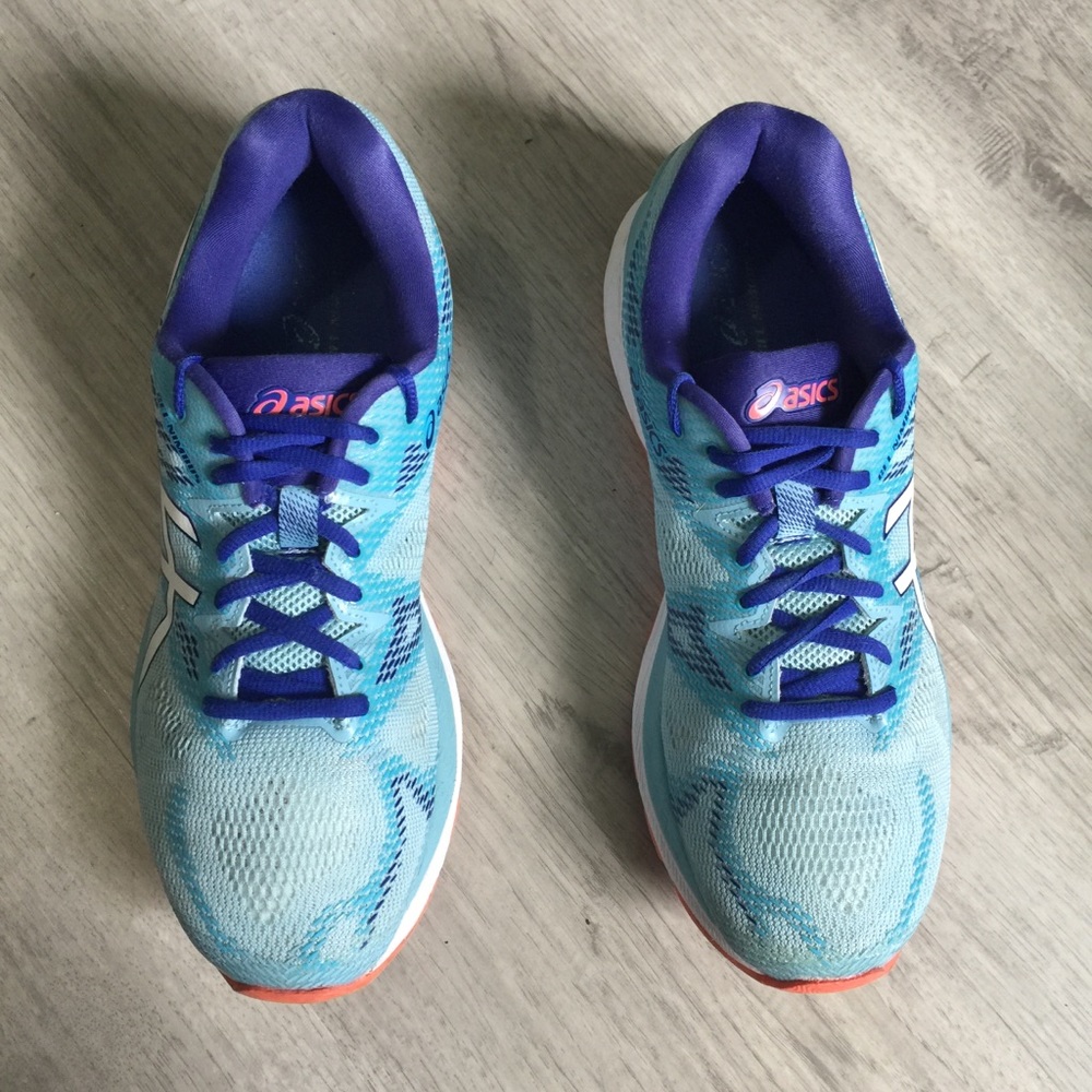 ASICS Gel-Nimbus 20 Women's Running Sneakers - Picture 2 of 6